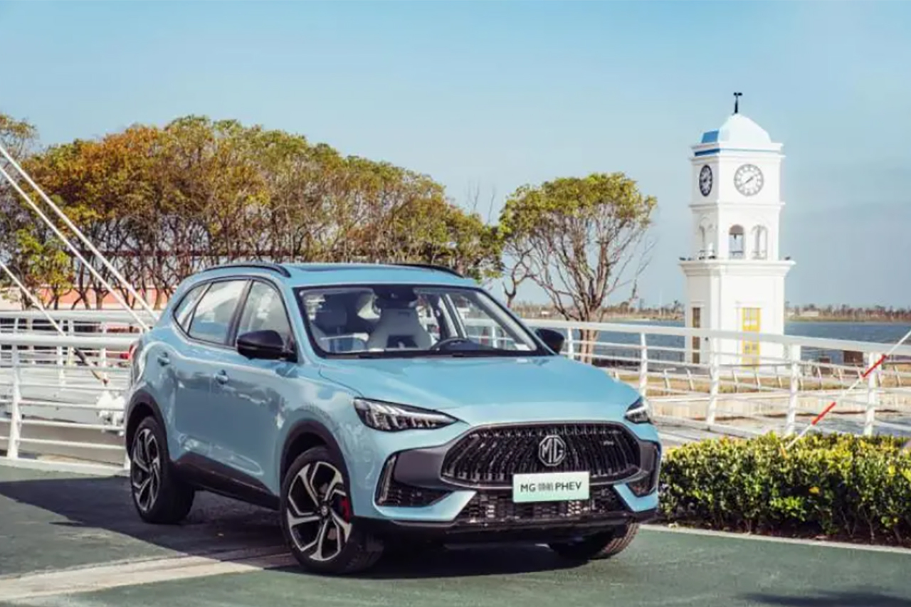 MG領(lǐng)航PHEV：百公里油耗僅1.3L，預(yù)售僅17萬(wàn)