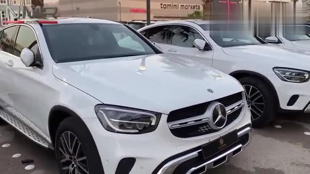 2020款奔馳GLC300與GLC200不同顏色車型到貨,看后選哪款,自己定