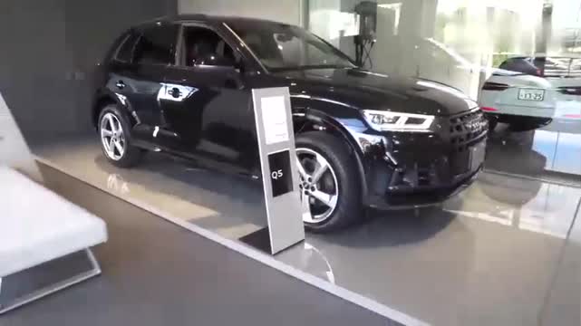 新車到店，實(shí)拍2020款?yuàn)W迪Q5 Sport，適合家用代步！