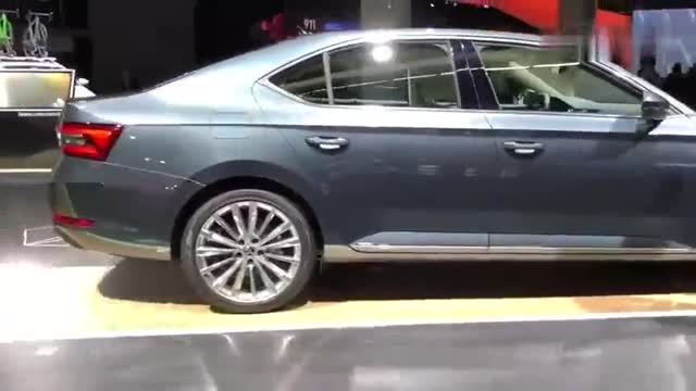 2020款斯柯達(dá)速派iV版，實(shí)拍外部與內(nèi)部，車門打開我忘記了亞洲龍