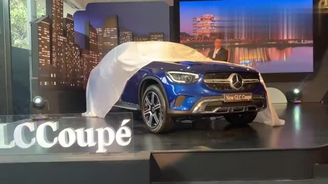 奔馳GLC300Coupe登場(chǎng),掀開遮車布那刻才是驚艷的開始！