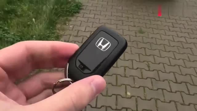 總算見到實車了，2021款本田飛度，拿到鑰匙坐進車內，驚艷了！