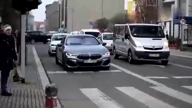 BMW品牌 M850i Gran Coupe REVS & ACCELERATION