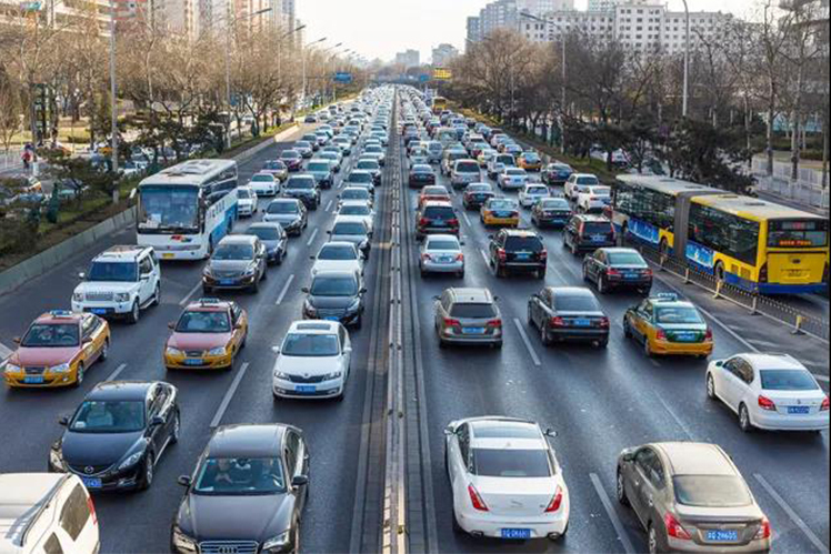 2020年全國機動車保有量達3.72億輛 駕駛人達4.56億