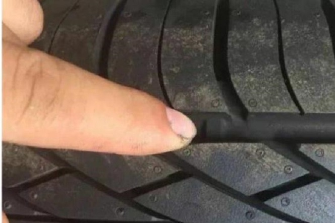 轮胎上的三道沟与四道沟，有什么区别？