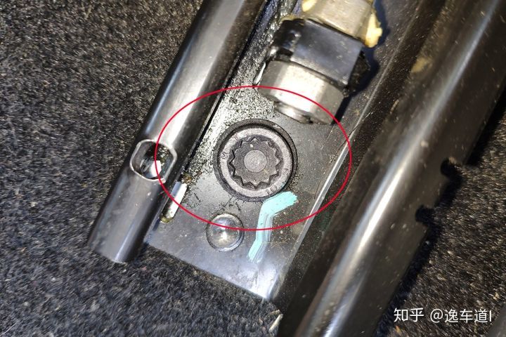 买台大众速腾被平台收了五千服务费,客户:这服务连五毛都不值