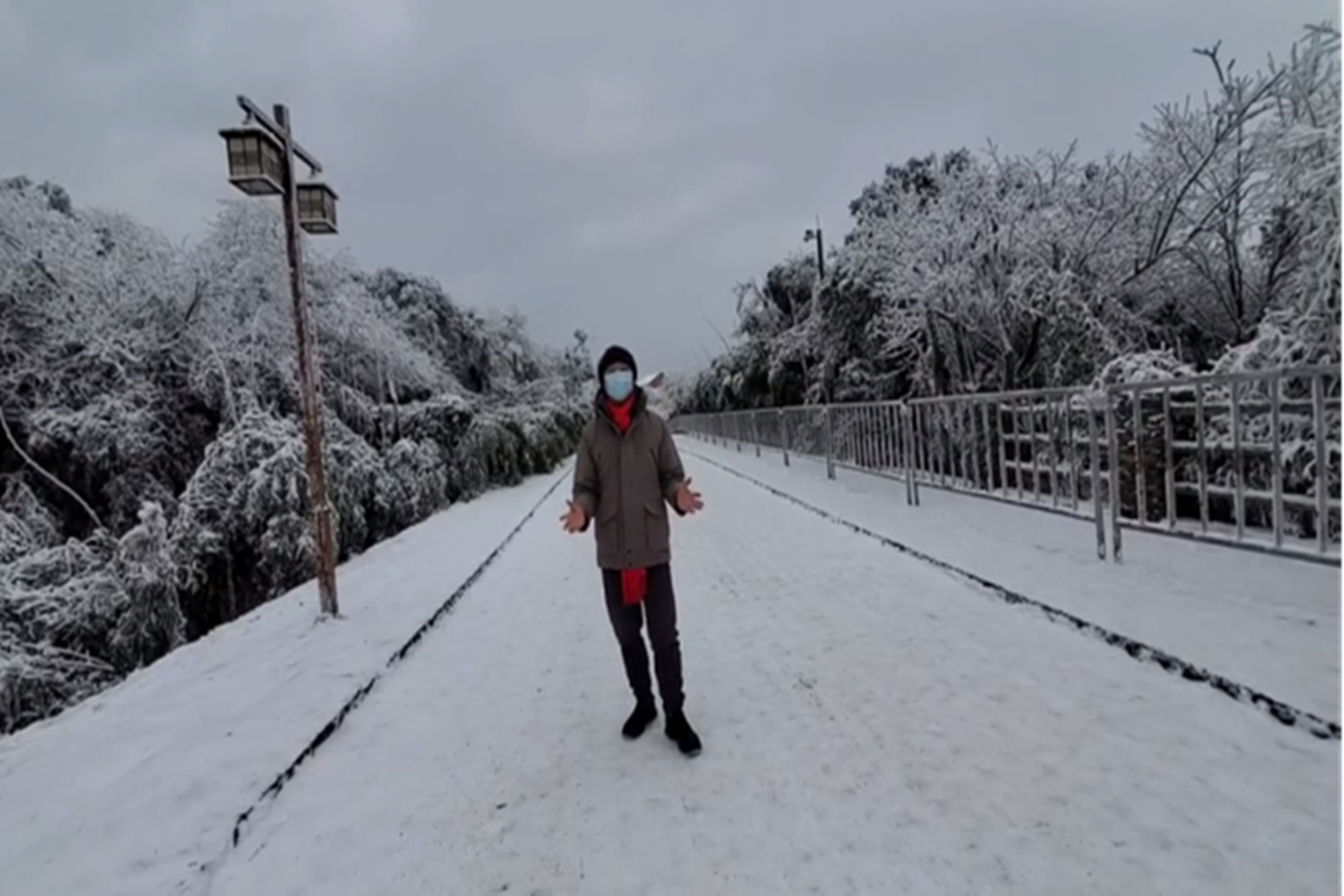 金佛山银装素裹，瑞雪兆丰年（视频）