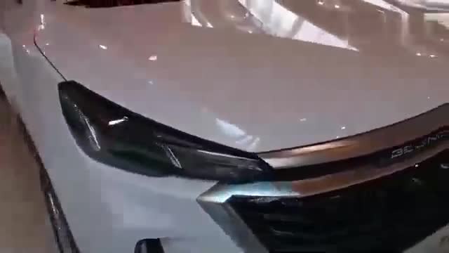 北汽汽車 BIEJING-X3，時(shí)尚前衛(wèi)的外觀！