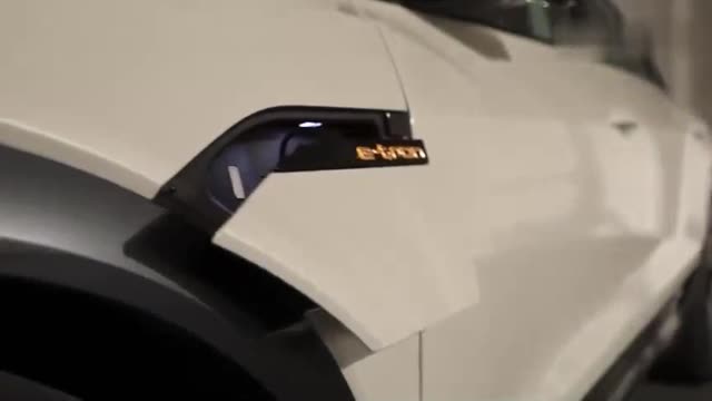 奧迪E-Tron純電動SUV，打開LED燈和車門后，還要啥特斯拉！