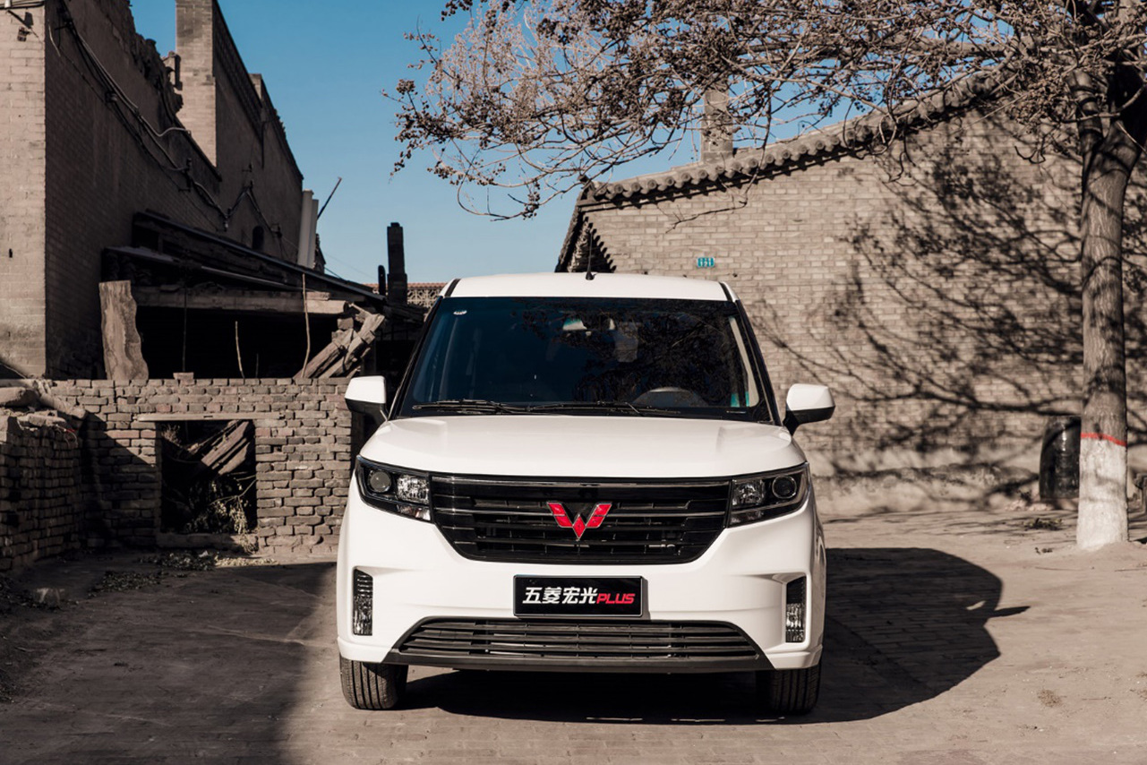 創(chuàng)業(yè)車主入手五菱宏光PLUS，開了一段時(shí)間：載人拉貨方便實(shí)用