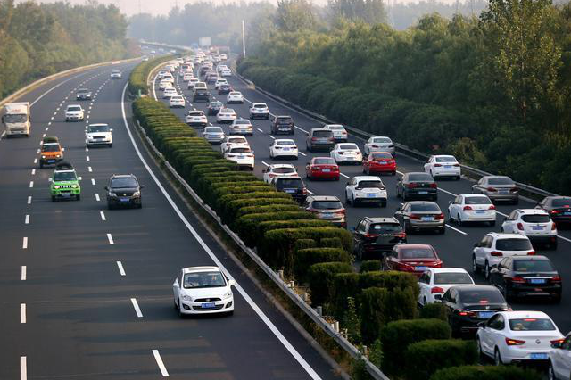 誰說春節(jié)保養(yǎng)洗車一定要排隊(duì)?開這車的人,連門都不用出