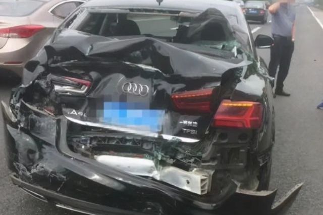 前車突然剎車，后車剎不住撞上去，前車要不要負責弄懂少吃虧