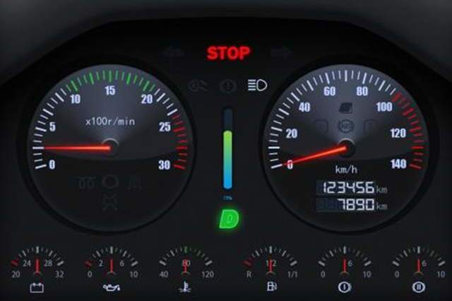 汽车车速显示123km/h，实际车速究竟是多少？
