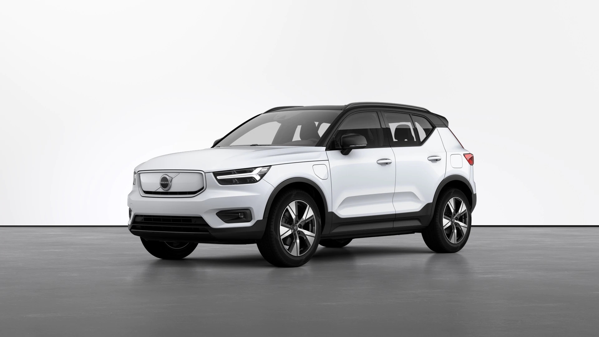 沃爾沃XC40純電官降5.8萬，價格與燃油版持平