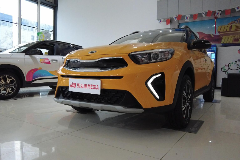 最適合小姐姐開的潮酷SUV，評(píng)測東風(fēng)悅達(dá)起亞奕跑