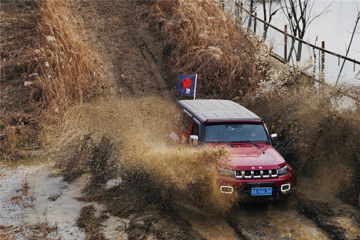 北京越野“荣耀DKR BJ40群英挑战赛”非你莫“蜀”