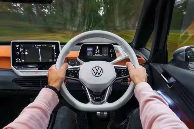 跟著特斯拉學壞了？大眾汽車按需付費功能將試運行