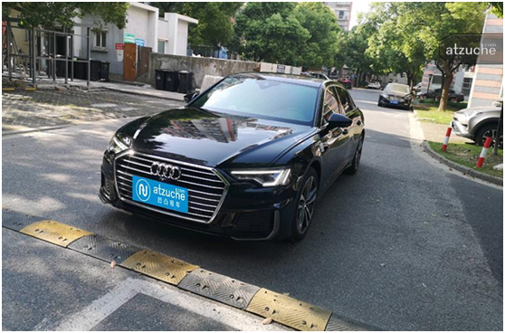 汽車(chē)雨刮器該怎么換？