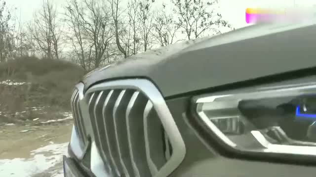 寶馬X6實(shí)車展示，詳細(xì)了解外觀和內(nèi)飾后，給個(gè)不心動(dòng)的理由