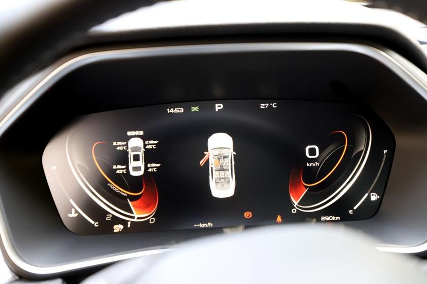 全液晶仪表盘的运用,是车内科技氛围的重要来源,星瑞的全液晶仪表盘
