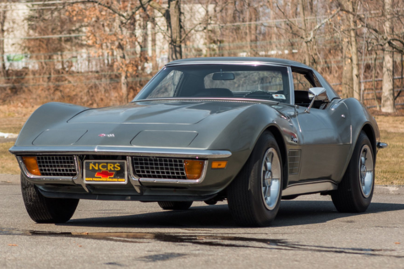 50岁的1972年雪佛兰Corvette有着少见的颜色