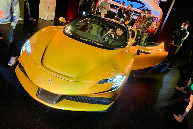 法拉利敞篷觸電 SF90 Spider