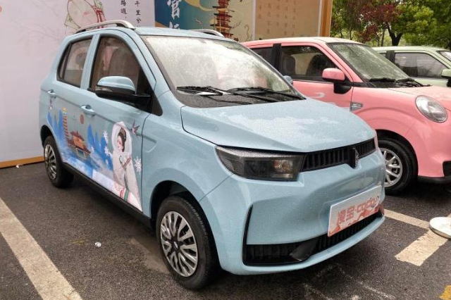 凌寶COCO首發(fā)亮相并上市 定位純電動微型車