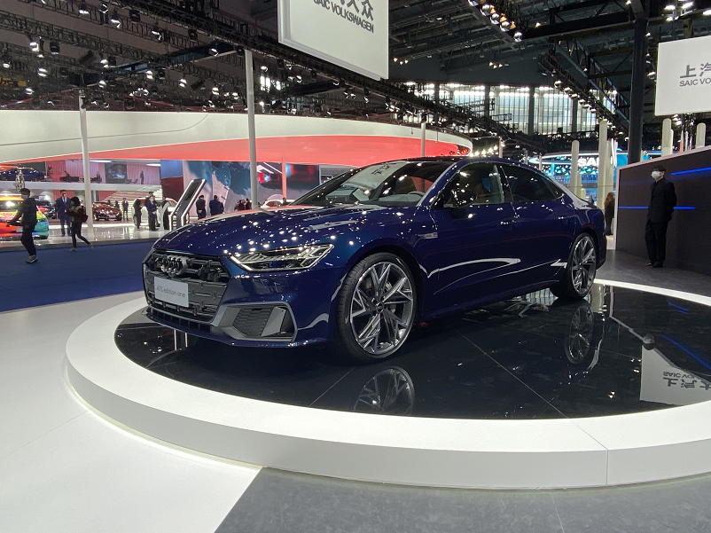 奧迪A7L正式亮相2021上海車展 搭載3.0 V6發(fā)動機