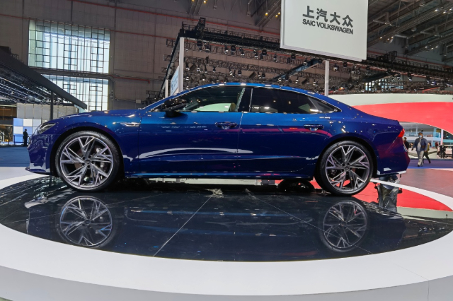 2021上海車展直擊：軸距加長+無框車門的奧迪A7L你動心嗎