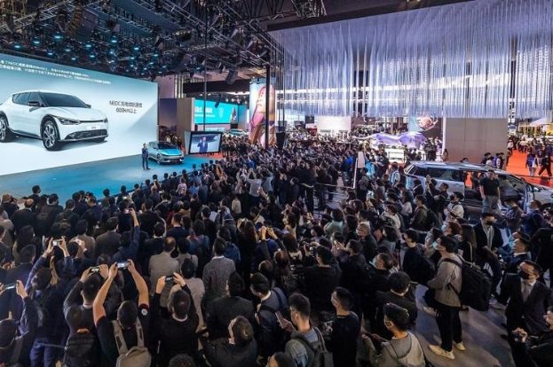 「鄭誼看車展17」從SUV到純電動，今年車展最大的變化是啥？