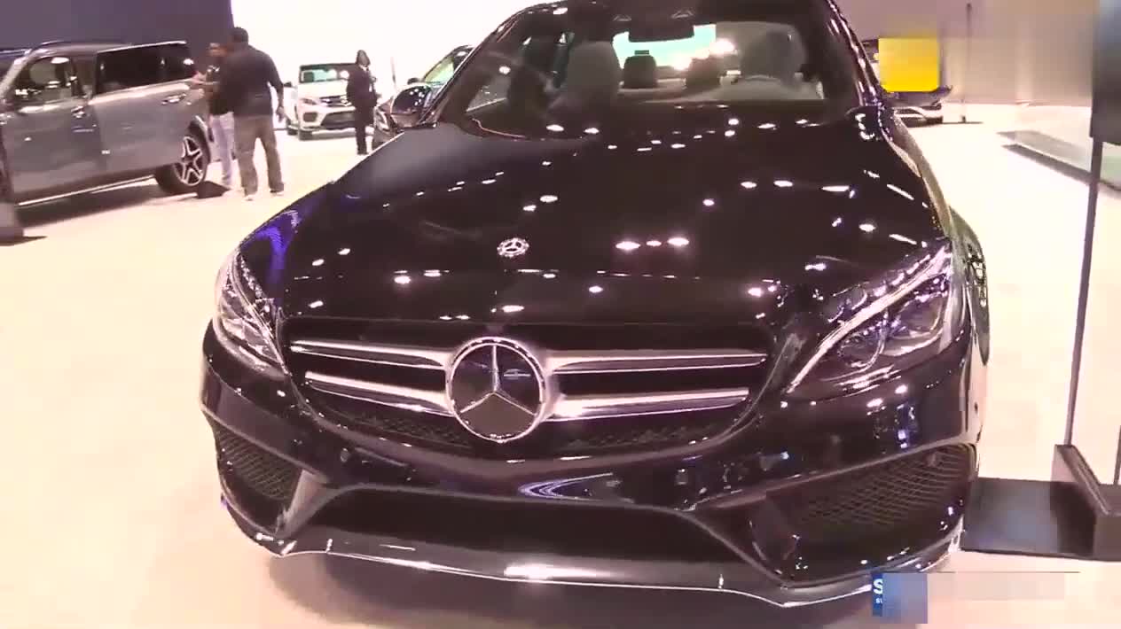 奔馳C300登場(chǎng)，顏值和氣勢(shì)比寶馬5系好，你怎么看