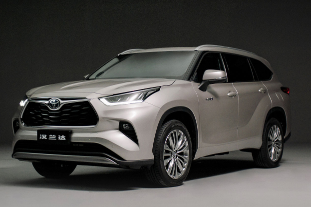 7座SUV“一哥”到店，更耐抗耐造，網(wǎng)友：又準備加價提車了