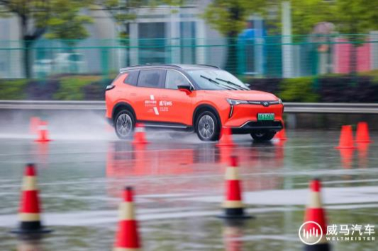 威马汽车超进化体验营-威马W6武汉地区的正式发布