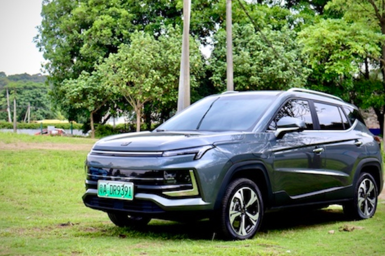 試駕思皓E40X|“油改電”的新杰作，憑什么和比亞迪元競爭？