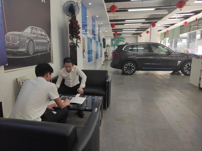 从4s店销售到3家车行老板,卖好车如何助力这家车商实现逆袭