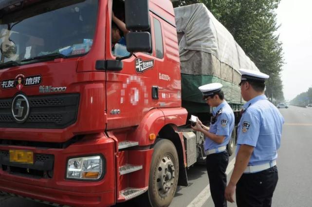 交警查車也有“潛規(guī)則”？這幾種車經(jīng)常被攔下，而且一查一個(gè)準(zhǔn)！