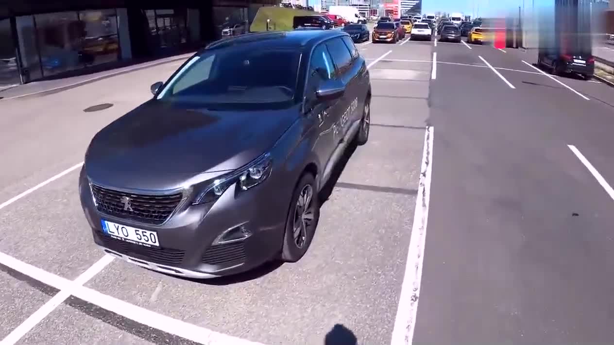 按下標致5008車鑰匙，開車上路那刻，才知道視野多寬闊