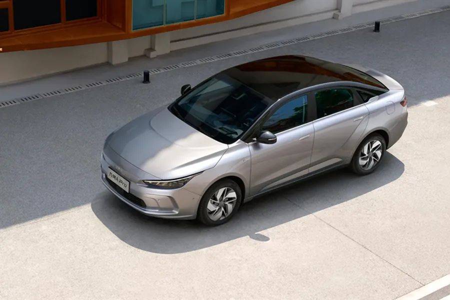 預(yù)算15萬(wàn)元，車長(zhǎng)超4.6米，這四款純電動(dòng)緊湊型轎車值得選