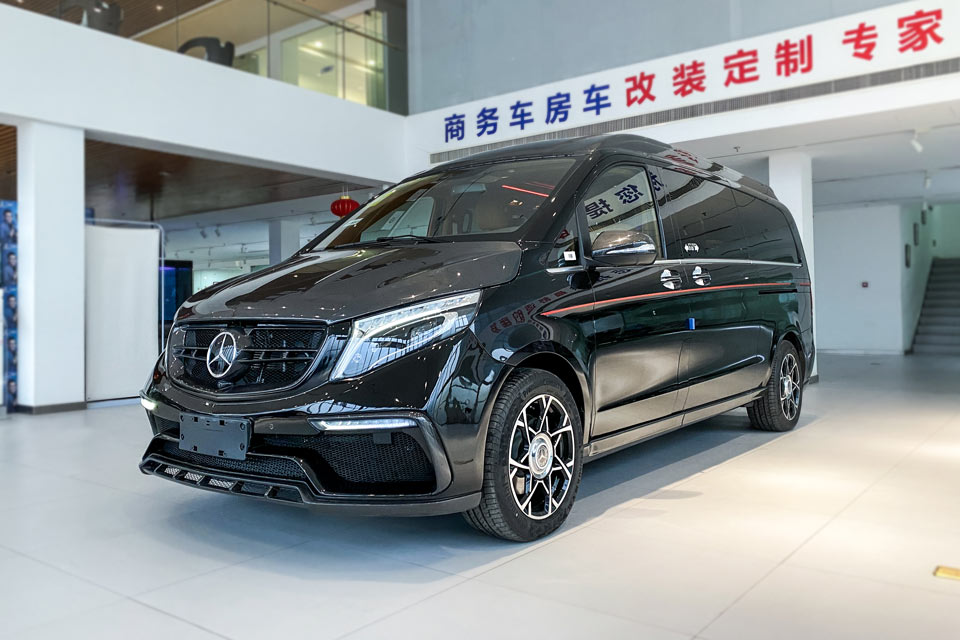 奔馳V260L梵茲慕，美妙的車內(nèi)世界，卓越的駕駛體驗(yàn)