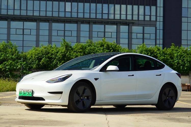 试驾特斯拉Model 3！汽车界的苹果实锤？