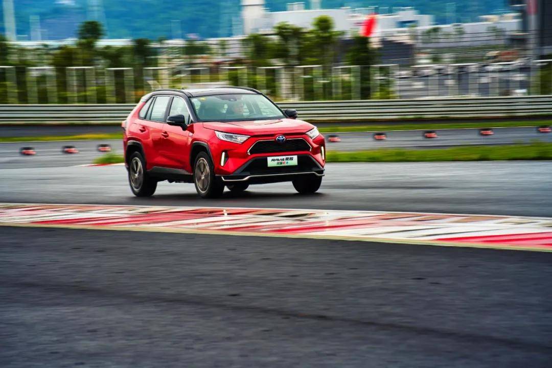 混動汽車界里的“絕對霸主”,省油又環保,誰還能成為它的對手?