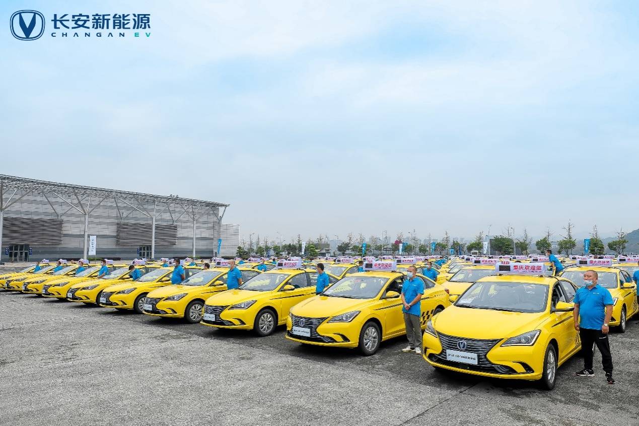 換電比加油還快 長安逸動EV460換電版上市交付