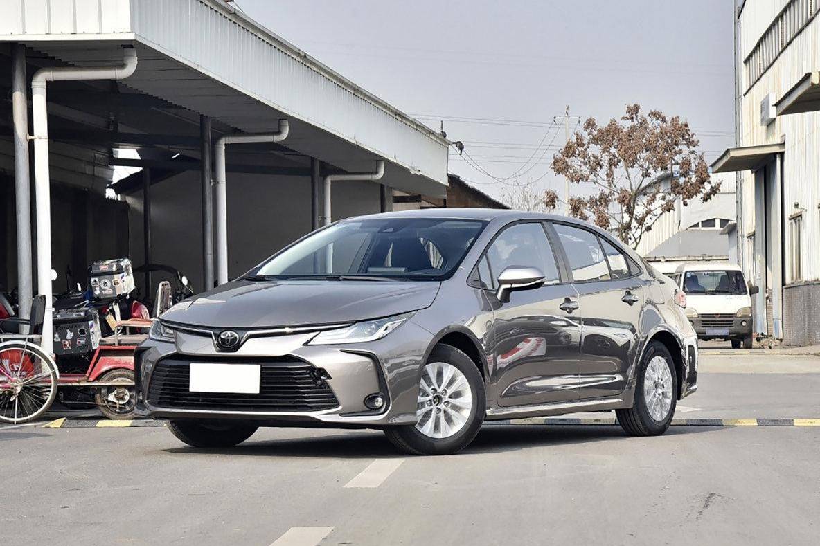 年輕人購車首選，是第七代伊蘭特還是卡羅拉？