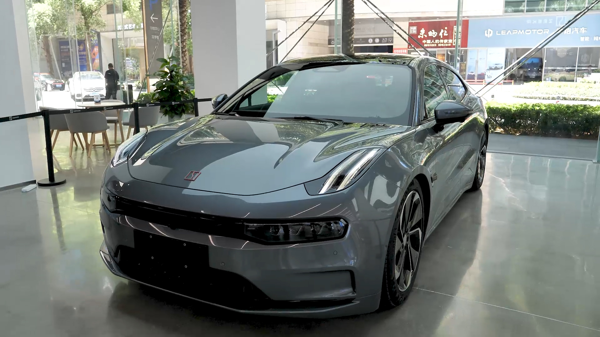 買車就像開盲盒!極氪001讓盲定車主心碎?你還堅持得住嗎?
