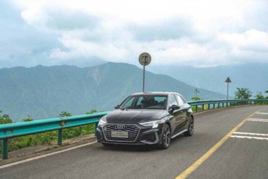 开着A3 sportback，朝拜“成都秋名山二号”