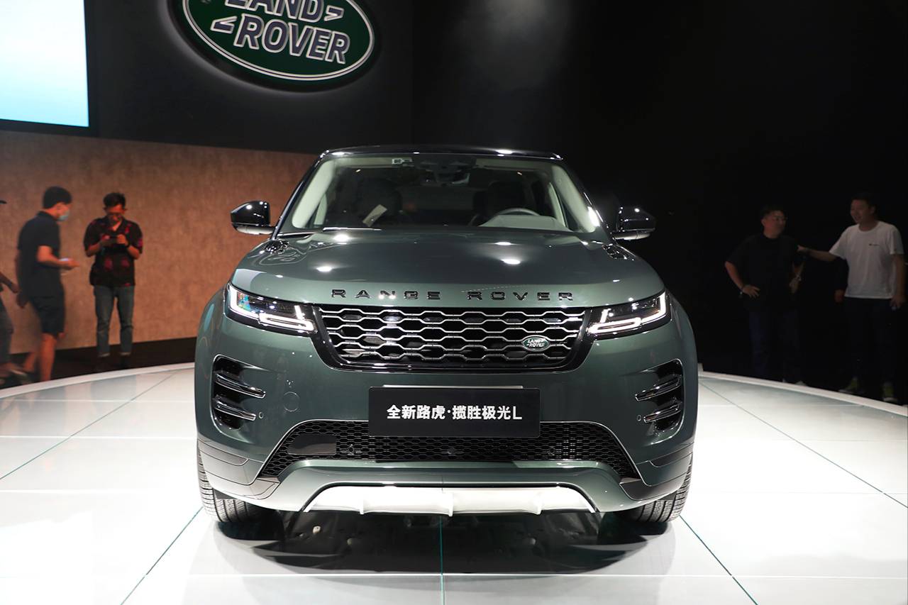 售38.98萬(wàn)起，軸距加長(zhǎng)，配置增加，攬勝極光L購(gòu)車(chē)手冊(cè)