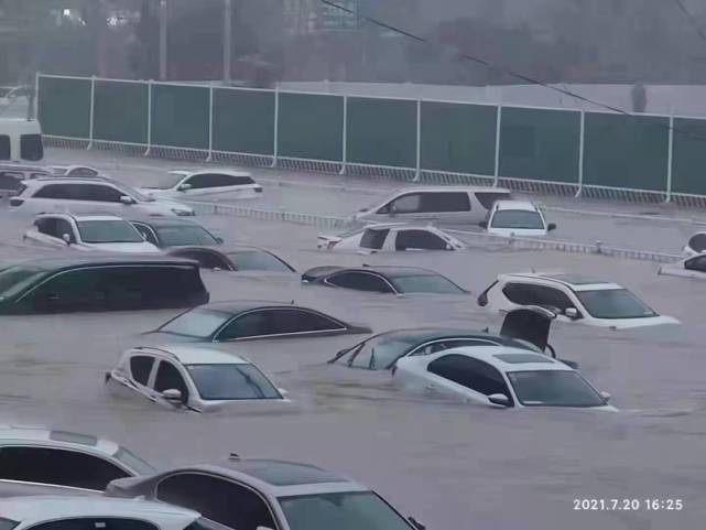 郑州暴雨特大自然灾害,怎样做才能获得车险最大赔偿?