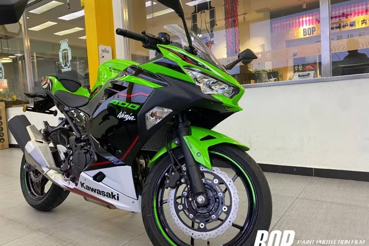 爆款小车子造就传奇，就是川崎Ninja 400