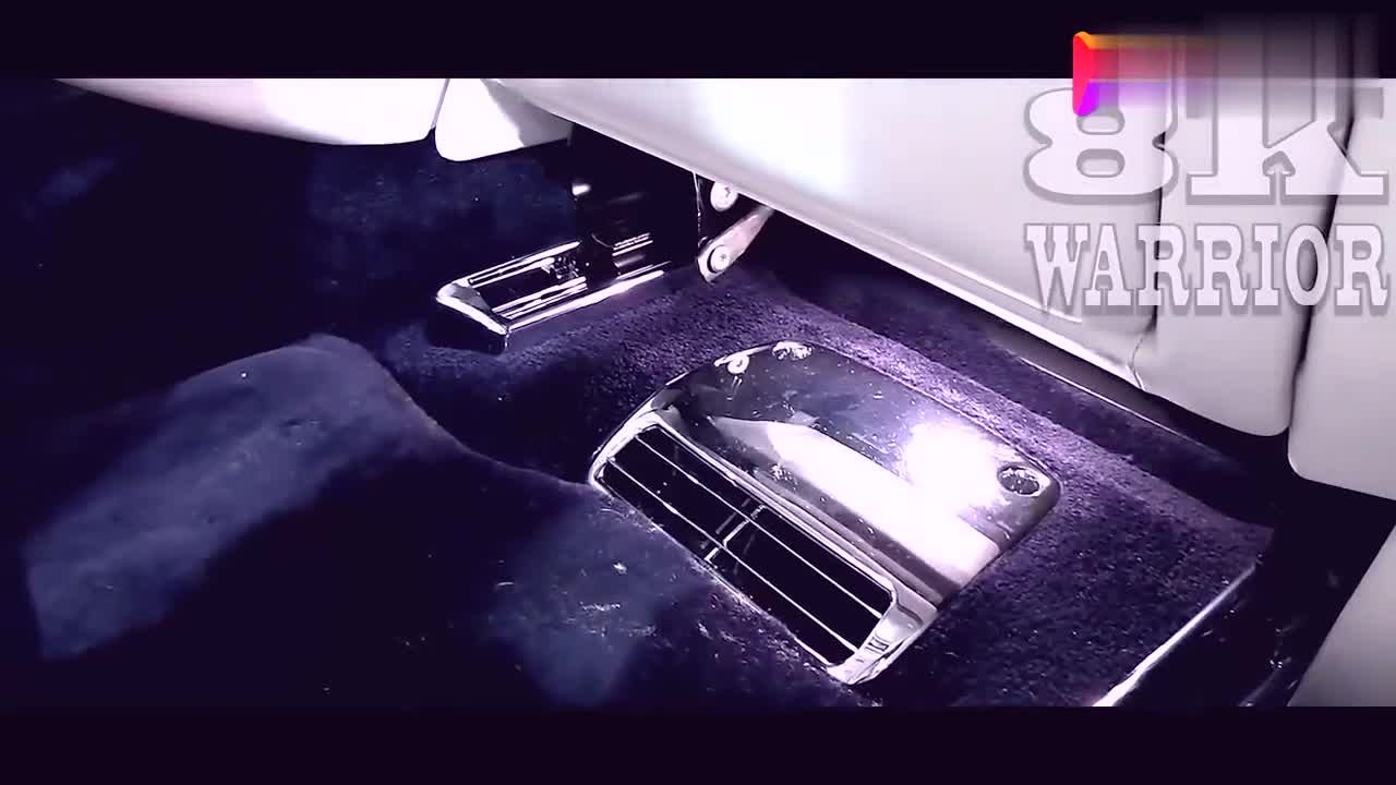 全新勞斯萊斯幻影有多奢華？打開車門的那刻你就知道了