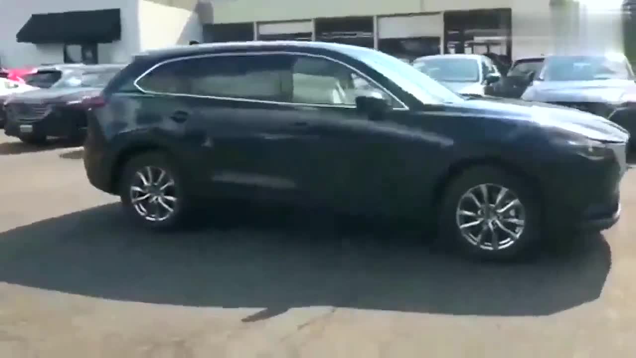 馬自達(dá)CX-9展示，坐進(jìn)車內(nèi)的一剎那，我瞬間心動(dòng)了